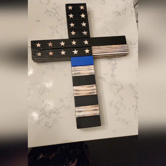 Thin Blue Line Cross - Picture 4 of 5